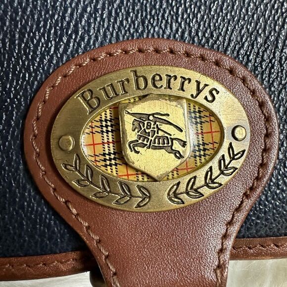 💯Authentic Burberry Shoulder Bag💯 - Picture 14 of 17